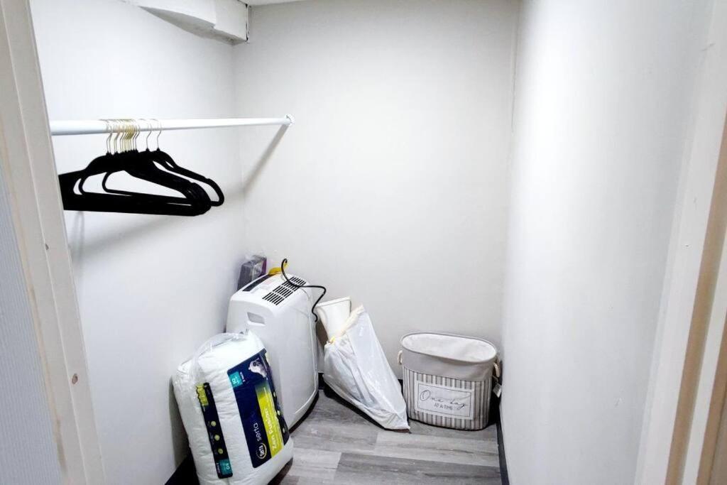 Spacious Suite Close To Downtown Indy/ King Bed Indianapolis Exterior photo